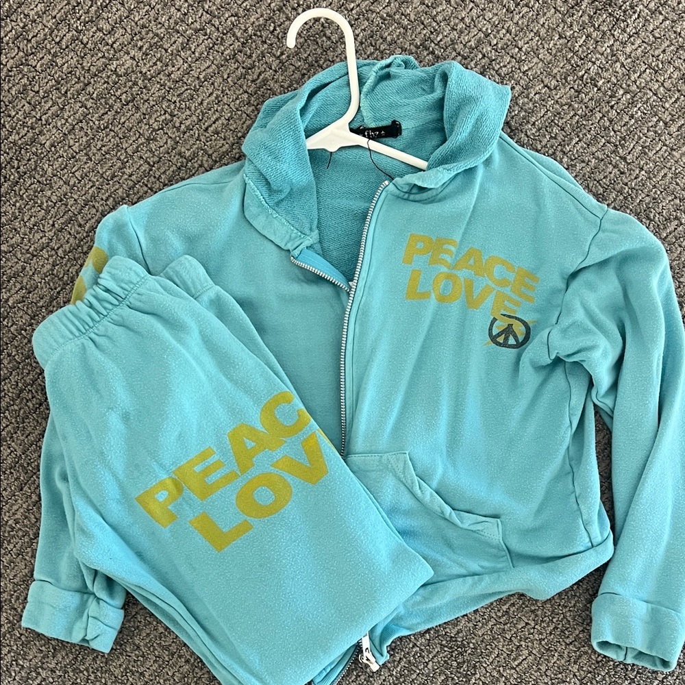 Flowers by Zoe Turquoise Peace Love Set